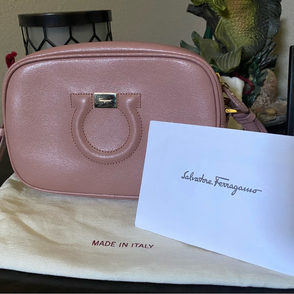 Salvatore Ferragamo Gancini City Camera bag